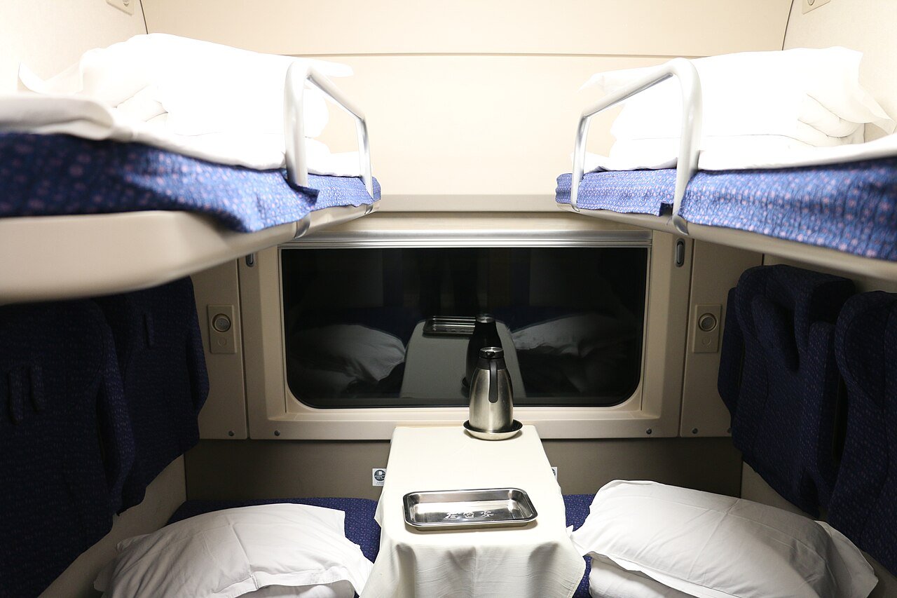 Hard-sleeper and soft-sleeper berths on Chinese trains.