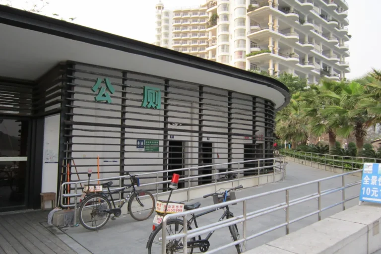 ric20 toilets in china feature