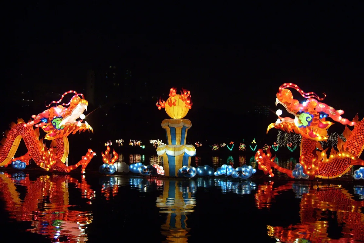 Mid-Autumn lantern display at Longtan Lake in Beijing
