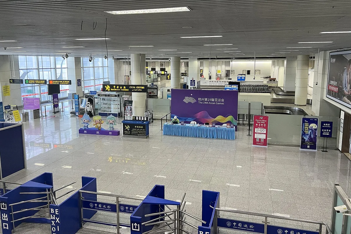 Customs hall at Urumqi Diwopu International Airport