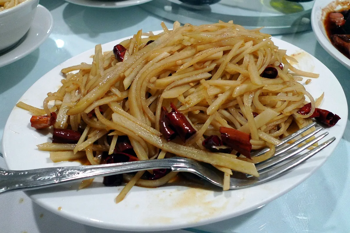 Sichuan-style hot-and-sour shredded potatoes