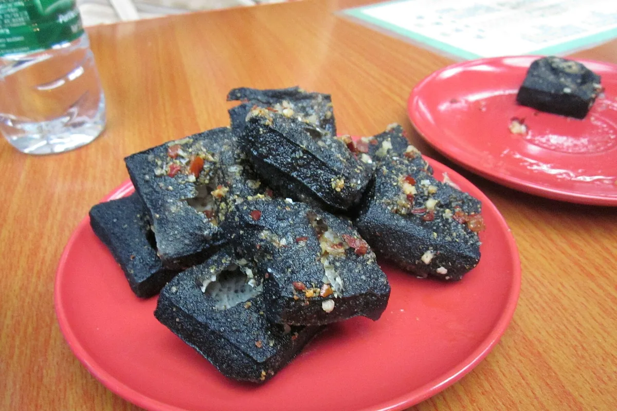 Changsha-style black stinky tofu with chilli seasoning