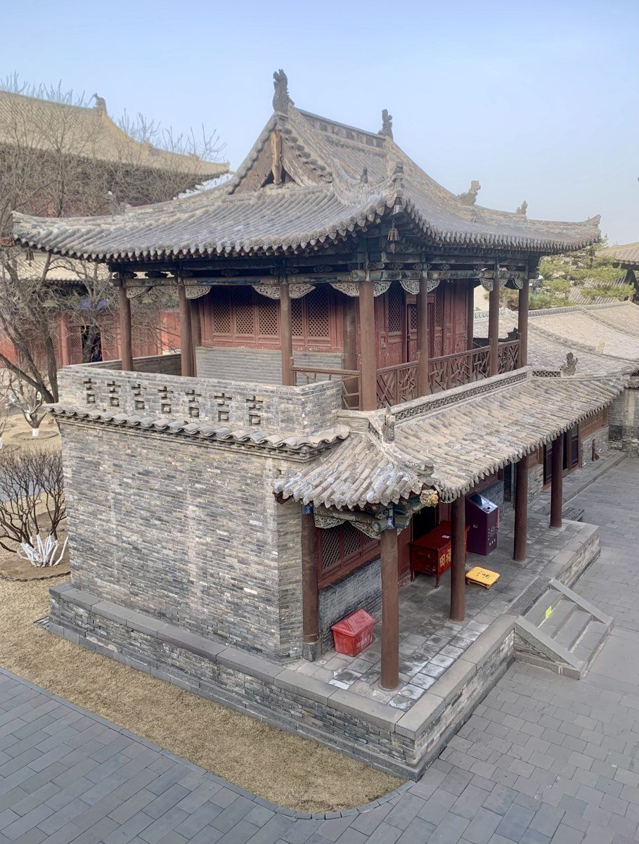 A pavilion in the Huayan Temple complex in Datong
